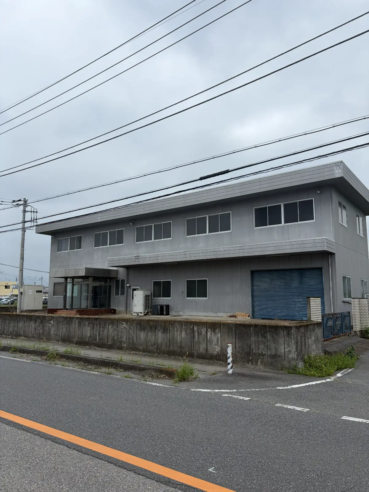 株式会社HBA 神川ラボ 建物外観（角側）