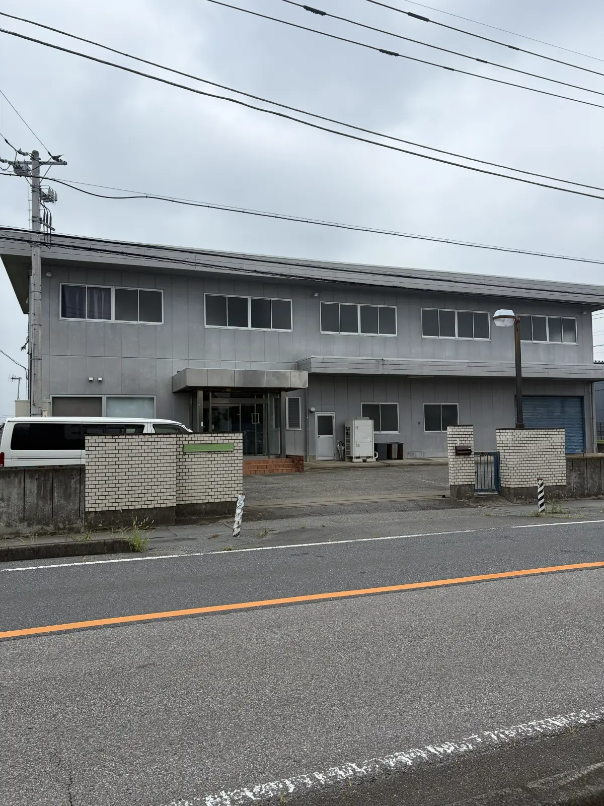 株式会社HBA 神川ラボ 建物正面